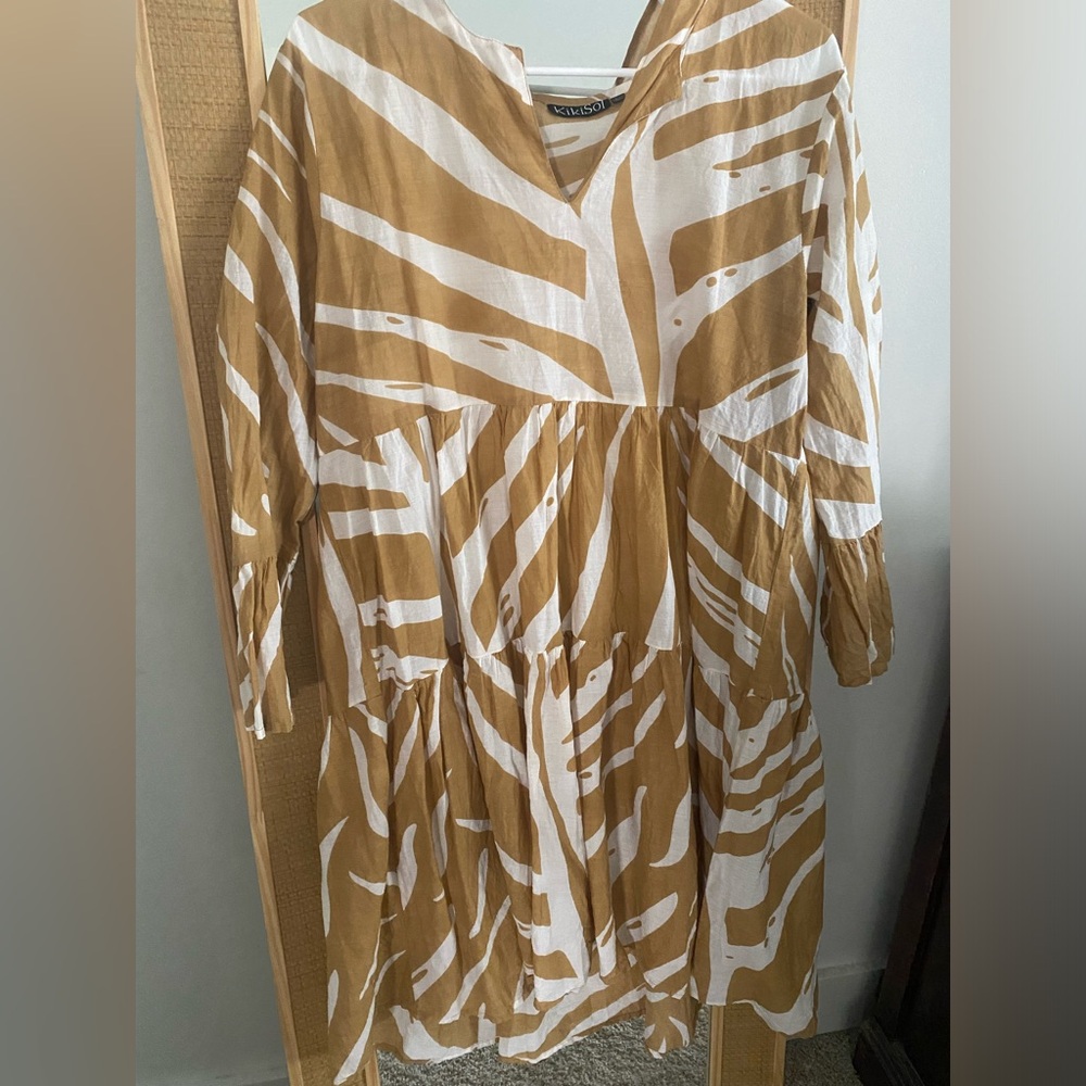 KiKiSol lightweight tiered dress.  Mustard and cream design. Size large